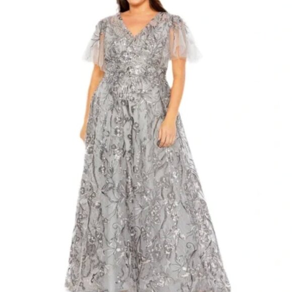 Mac Duggal (#67908) Silver V-Neck Flutter Sleeve Embellished A-Line Gown Sz 14 - Picture 1 of 3